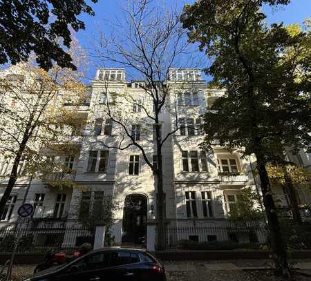 Sonnenuntergang über den Dächern Berlins - Fantastische Dachgeschosswohnung in Schöneberg