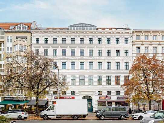 Spacious empty studio within charming 1905 Altbau in popular Triftstrasse