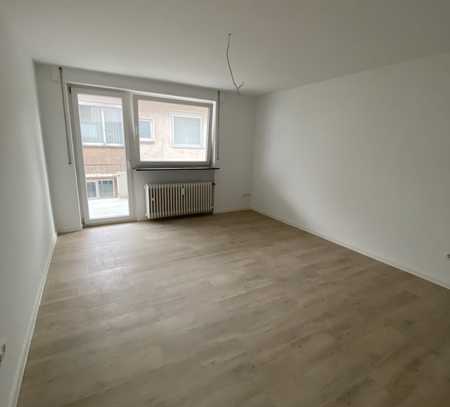 Erstbezug nach Renovierung - 2 ZKB Wohnung + großer Balkon nähe Zentrum