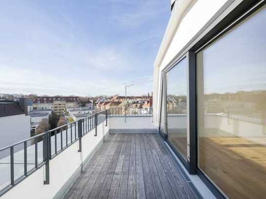 Erstbezug - Exklusive Dachgeschosswohnung im sanierten Altbau mit Dachterrasse in der Au!