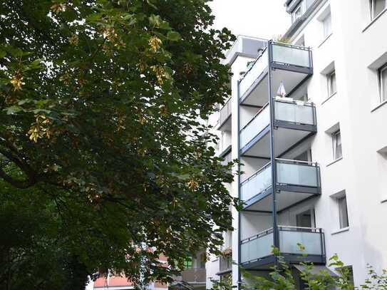 Frei ab 15.03. & mit Balkon in der Nordstadt! Helle 2-Zimmer-Wohnung im 3.OG, ruhige Lage in Rennweg