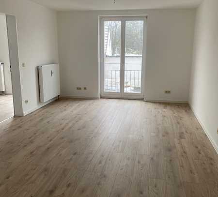 Helle 3-Zimmerwohnung mit Abstellkammer und Wanne in schöner Lage !