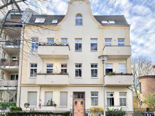 Großzügig und Geräumig! 2 Zi.-Altbauwohnung mit Balkon in Pankow-Niederschönhausen