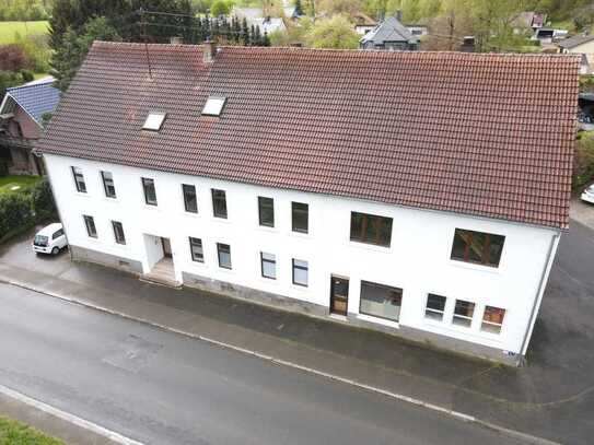 Saniertes Mehrfamilienhaus, 5 Wohnungen + Gewerbe