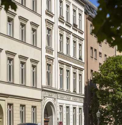 Stilvolle Maisonette-Zweiraumwohnung im historischen Altbau: Berlins beste Lage in Mitte!