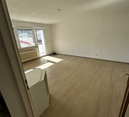 Zentrale 2-Zimmer-EG-Wohnung mit Balkon in St. Johannis