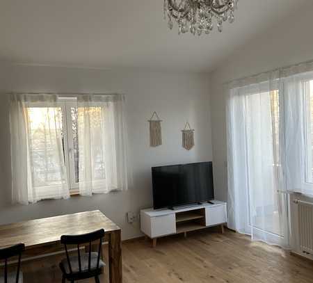 Exklusive 2-Zimmer-Wohnung mit luxuriöser Innenausstattung mit Balkon und EBK ab 03/25 in Stegaurach