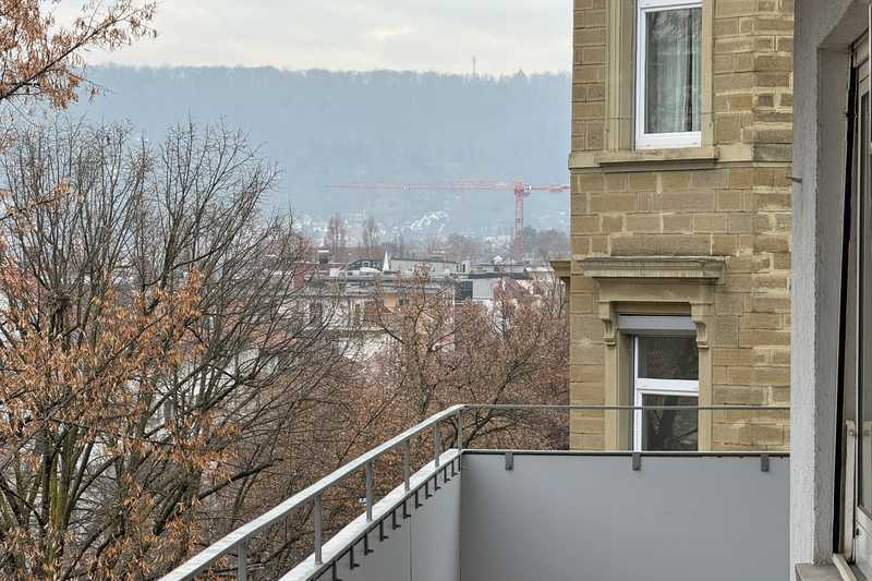 Lichtdurchflutete 3-Zimmer-Wohnung mit Panorama-Balkon in Stuttgart-West - Kauf oder Miete möglich
