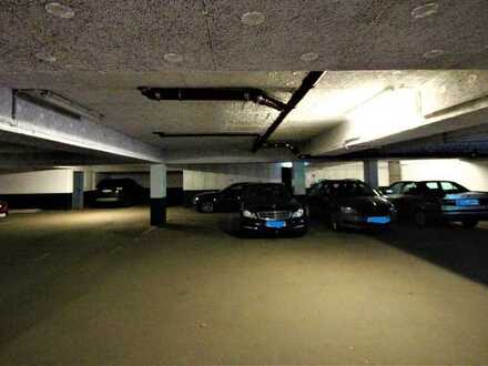 Tiefgaragenstellplatz kurzfristig verfügbar!