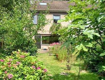 Ein Paradies für Kinder - Gepflegte Doppelhaushälfte mit idyllischem Garten und Erbpacht