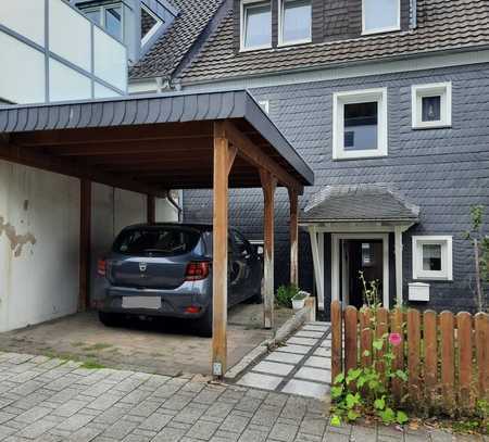 Stadthaus mit sehr viel Platz im Zentrum von Wipperfürth--mit Carport--für Handwerker ??.....