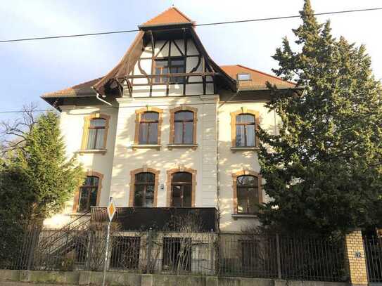 Villa Nähe Auewald I 4 Zimmer I 2 Bäder I Hochparterre I Balkon I eigener Garten