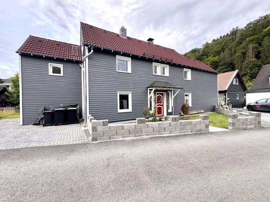 ***Freistehendes Einfamilienhaus in Solingen: Historischer Charme trifft auf modernen Komfort***