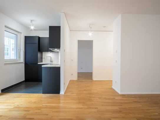 Exklusive, modernisierte 2-Zi. Wohnung mit Einbauküche, in Frankfurt am Main