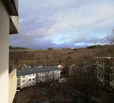 Wohnen in unmittelbarer Uni-Nähe und Blick auf die Weinberge!!