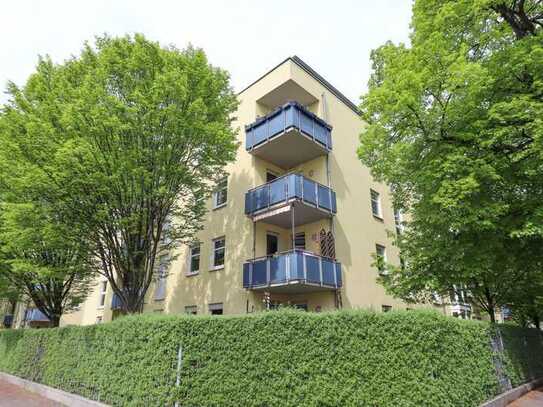 +++ 4,9 % Rendite: 1-Raumwohnung mit Balkon, Aufzug und TG-Stellplatz in Gruna +++