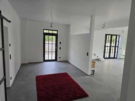 Große 1-Zimmer-Loft-Wohnung mit Terrasse in Pfungstadt