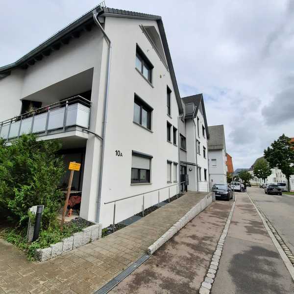 ruhige 2-Zi.-Wohnungen 55 m² in Zentraler Lage in S-Stammheim