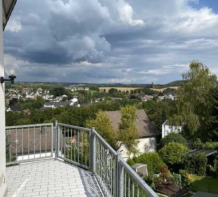 Schöne Maisonette-Wohnung in Hennef mit Balkon und Panoramablick