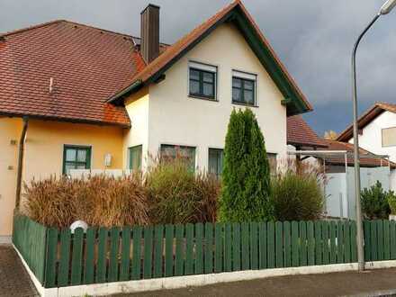 Gepflegtes Einfamilienhaus mit vier Zimmern und EBK in Vohburg an der Donau, Vohburg