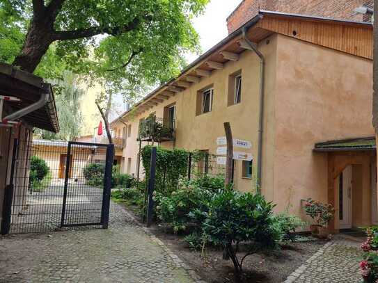 Remise mit schönem Hofgarten - eine Oase in Oberschöneweide (Köpenick)