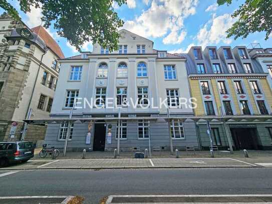 Kleine Bürofläche im historischen Altbau