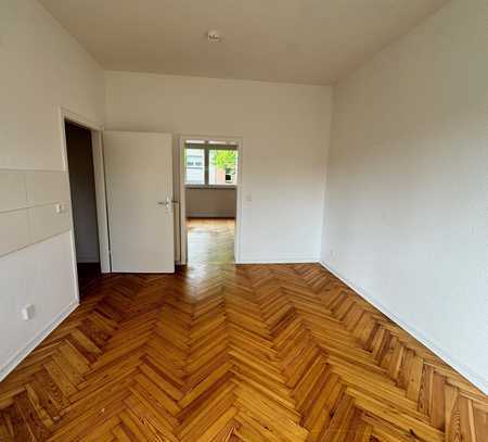 Frisch renovierte 2,5 Raum Wohnung mit Balkon Nähe Innenstadt