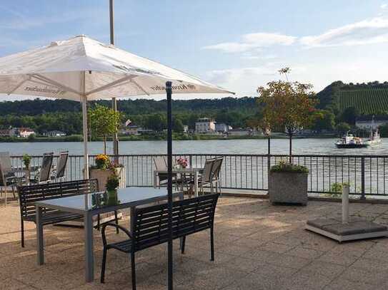 Top-Gastrofläche am Rhein mit Wohnung