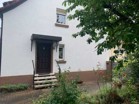 Sehr schönes Einfamilienhaus mit Garten in Bobenheim-Roxheim