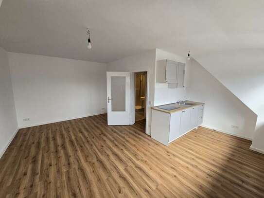 Frisch saniertes Single-Apartment mit EBK in gesuchter Lage!