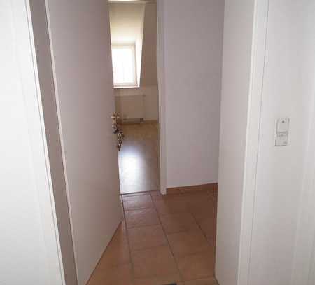 3 Zimmer im Dach * mit Einbauküche mit Terrasse und Tiefgarage*