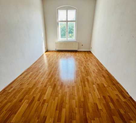 *kleines sonniges Apartment für 1 Jahr nahe Schönhauser Allee*