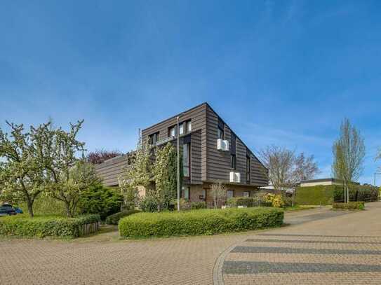 Großzügiges Architektenhaus mit Einliegerwohnung, Garten und Doppelgarage in Bester Lage - Breinig