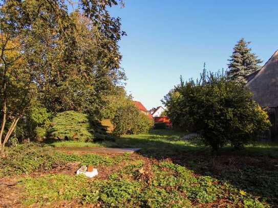 Sonniges Baugrundstück in Oberkrämer-Eichstädt: Ideale Lage für Ihr Bauprojekt