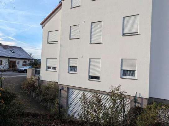 Attraktive 3-Raum-Wohnung mit EBK und Balkon in Brackenheim