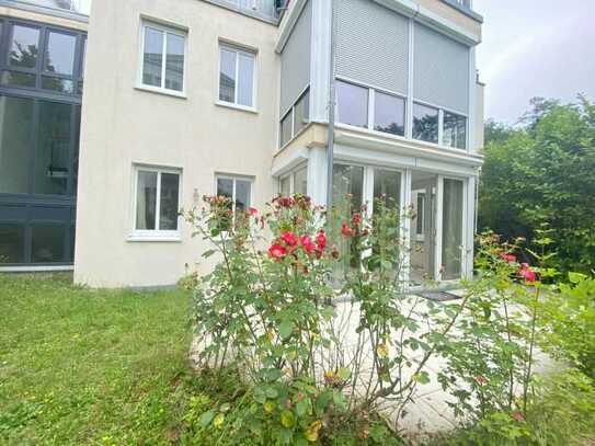 Ein Apfelbaum in Ihrem Garten - Neubauwohnung direkt gegenüber Schloßpark