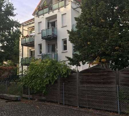 Moderne 3-R-Wohnung mit Balkon