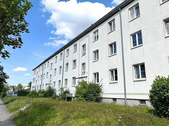 Gemütliche Wohnung mit Balkon und EBK!