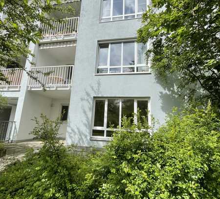 Renovierte ruhige sonnige 2-Zimmer-EG Wohnung mit Blick ins Grüne