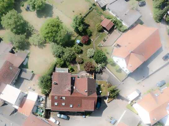 ca. 1.600,-€/ qm!! Freistehendes 3-Familienhaus mit großzügigem Grundstück!