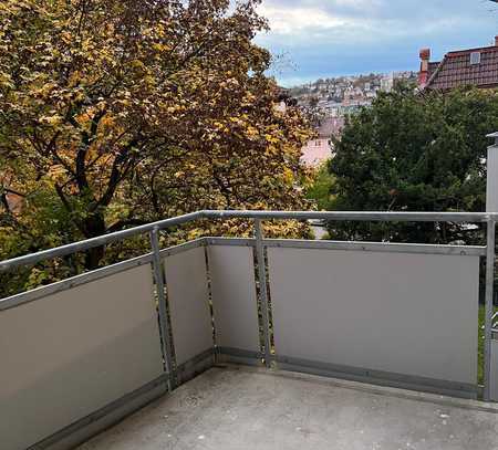 Sanierte stilvolle 2-Zimmer-Wohnung mit EBK und Balkon in Stuttgart