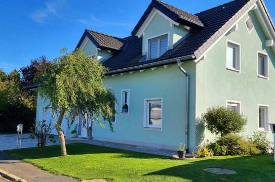 BJ 2011, Gesamtfläche 240qm, Traumhaus für Familien