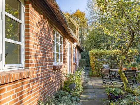 Moderner Landhaus-Charme unter Reet - Alleinlage im Naturpark "Holsteinische Schweiz“