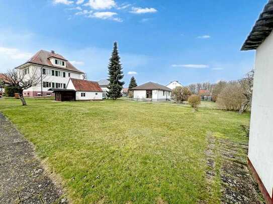 Traumhaus startklar: Baugrundstück für
Villa oder Einfamilienhaus in ruhiger Lage