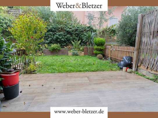 BESONDERE IMMOBILIE!
Wohnen in ruhiger Hofanlage mit toskanischem Garten und TG-Stellplatz