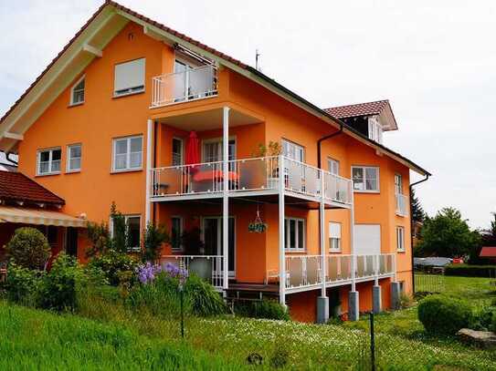 Gepflegte 4-Zi-Wohnung mit Balkon und Einbauküche in Allensbach am Bodensee