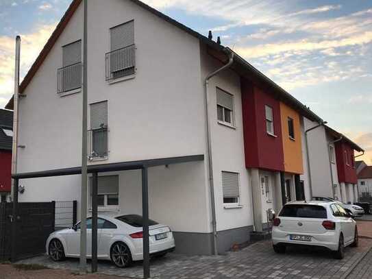 Doppelhaushälfte Niedrigenergiehaus 28,7kWh in zentraler Lage von Limburgerhof