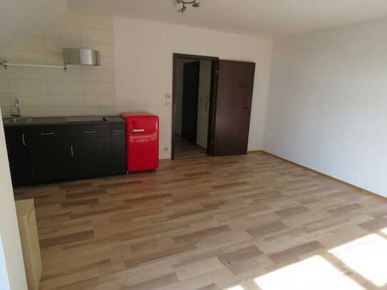 Exklusive, gepflegte 1-Zimmer-Wohnung mit Balkon und EBK in Meckenheim