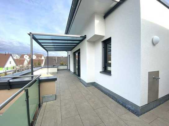 ERSTBEZUG: 2,5 Zi.-Penthouse Wohnung mit großzügiger Dachterrasse