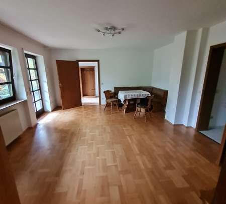 Freundliche 2-Zimmer-Einliegerwohnung mit großer Terrasse in Weißenburg